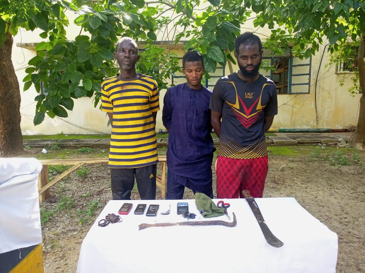 Police arrest three suspects of using charms to enter homes