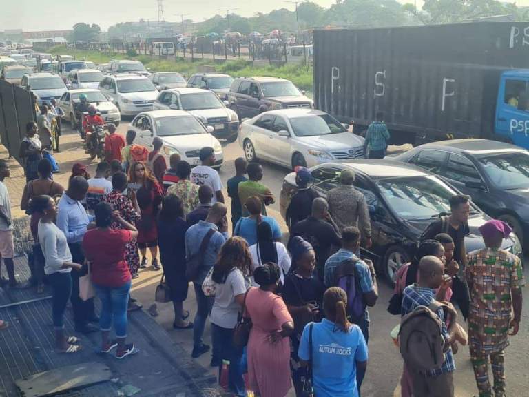 Travelers, commuters stranded as Lagos drivers begin seven-day strike [Photos]
