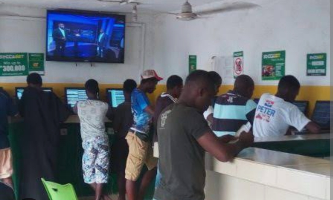 Woman loses bet, abandons four-year-old son at betting shop