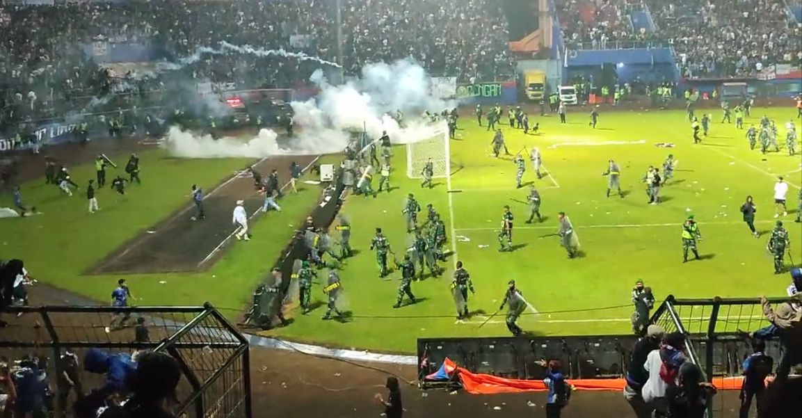 33 minors among dead in Indonesian football stampede