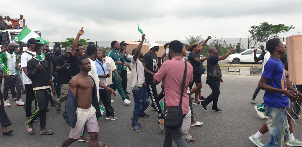 #EndSARS: Macaroni, Falz join memorial procession at Lekki Tollgate