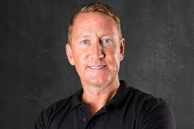 Ray Parlour slams Manchester United’s Anthony for doing his trademark pirouette