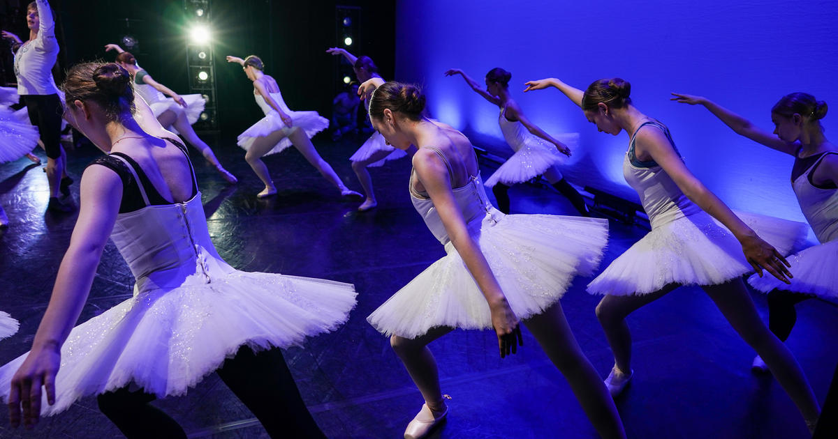 WAR: Paris grants stranded Ukrainian dancers long-term residency to keep them safe 