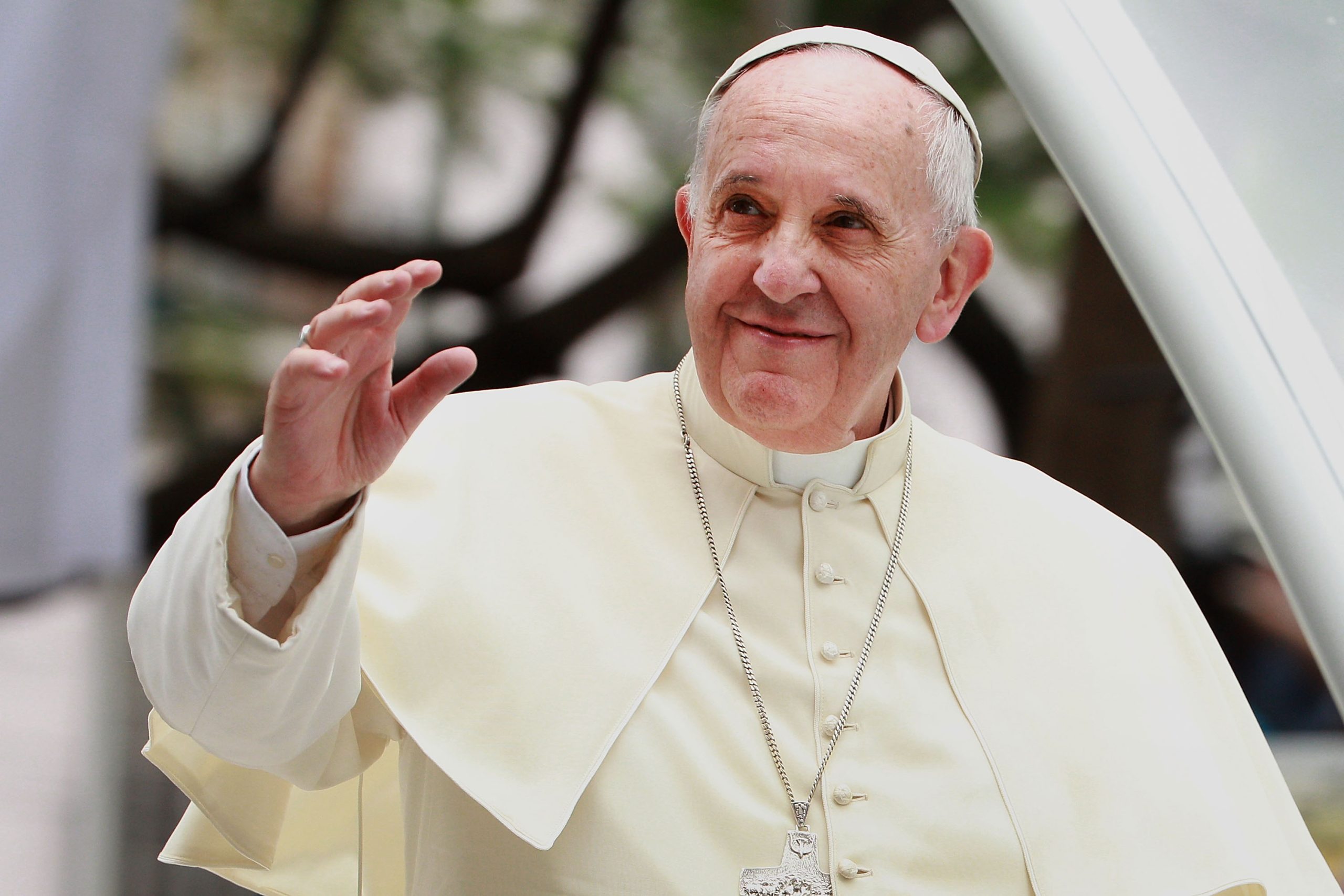 Pope Francis makes first papal trip to Bahrain