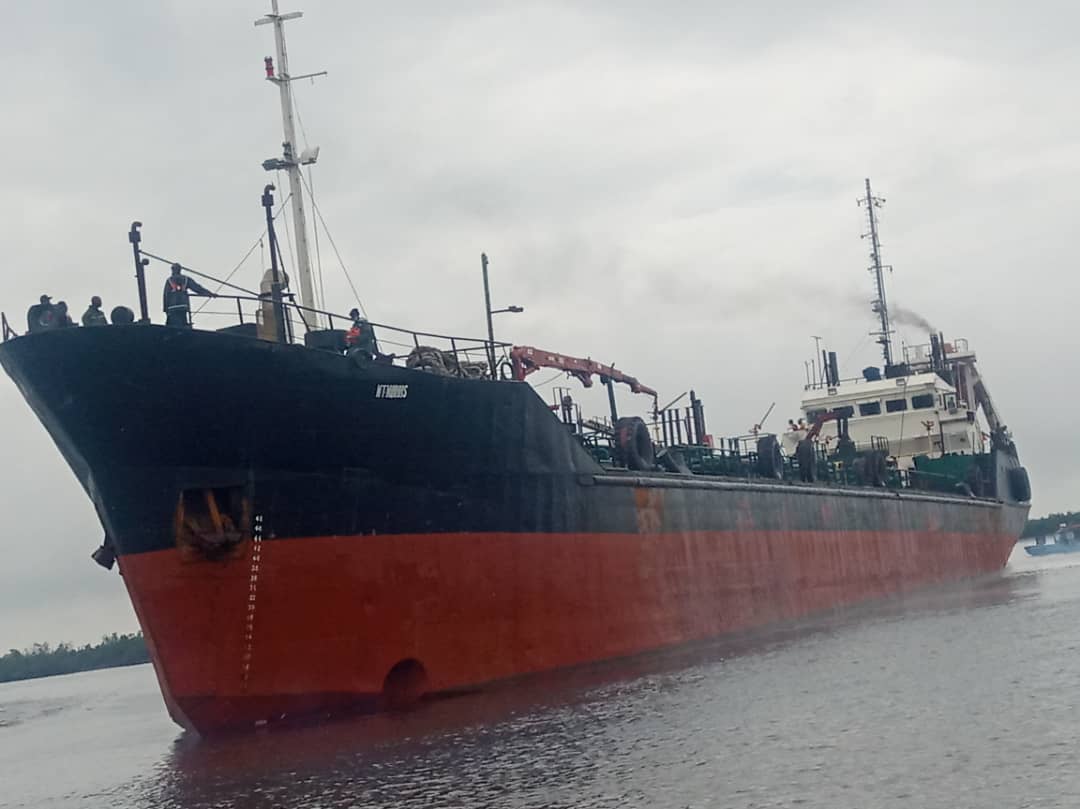 16 foreigners arraigned in Nigeria for oil theft
