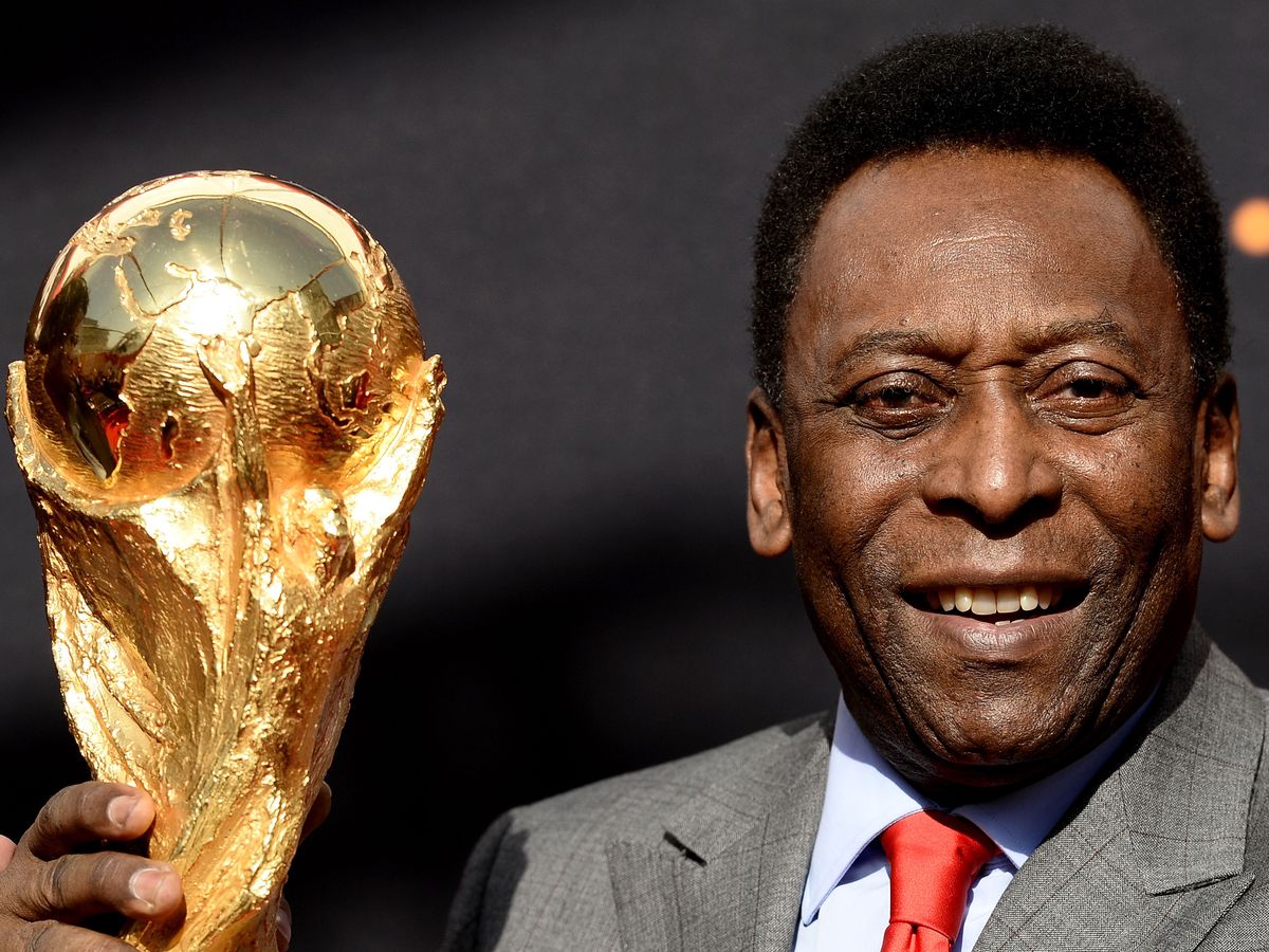"The world will never forget him", Buhari mourns Pele