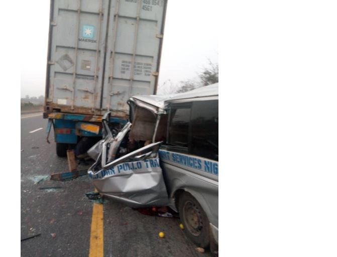 10 die in road crash on Lagos-Ibadan expressway