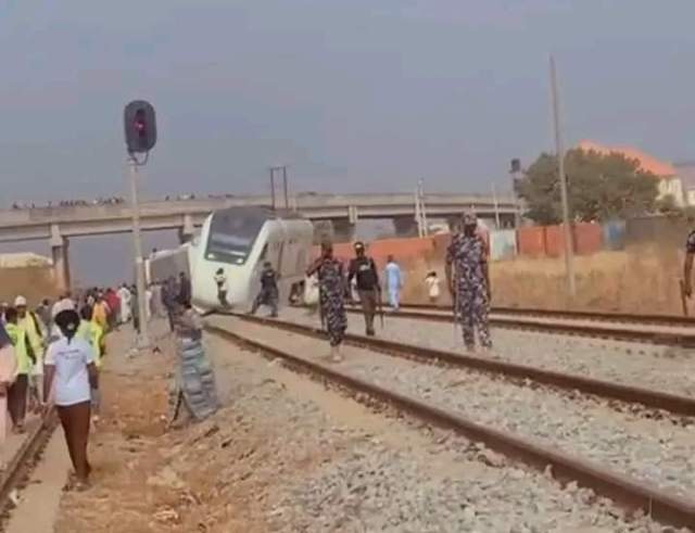 JUST IN: 5 days after Warri-Itakpe incident, NRC train derails again [Photos]
