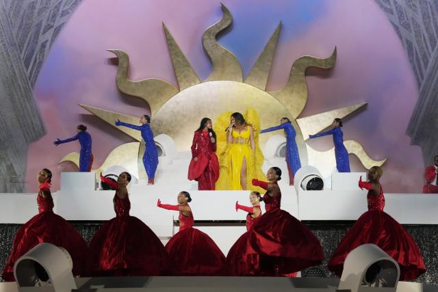 Beyonce returns to stage at Dubai Resort after four years absence  