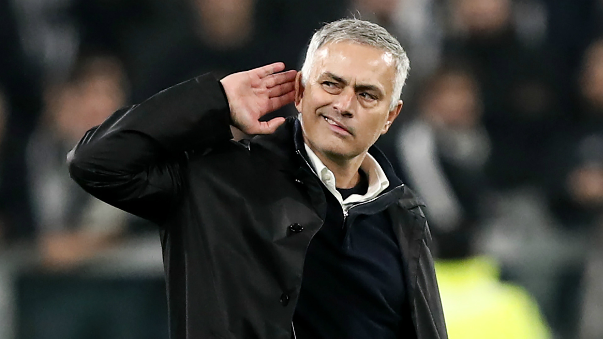 Roma squad serenades Jose Mourinho at 60 (VIDEO)