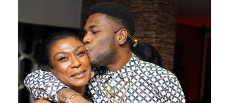 Burna Boy debunks rumours about his mother being one of Fela’s dancers