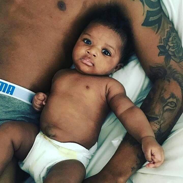 Award-winning singer, Wizkid reveals son’s face without much ado