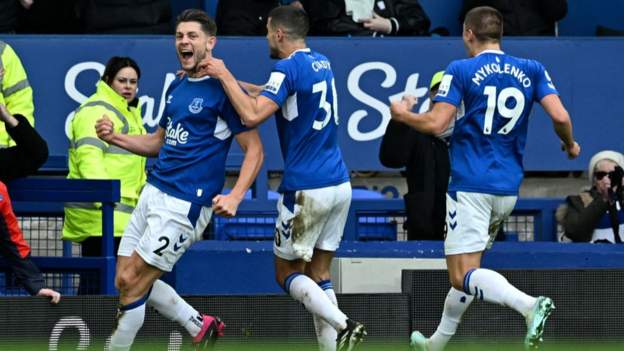 EPL: Everton beat Arsenal 1-0 to swim out of relegation waters