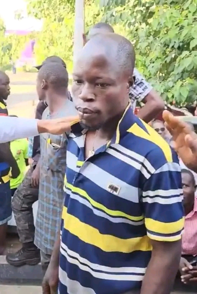 Nigerian gets N50k reward after returning N10.8m mistakenly sent to his account
