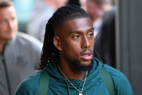 Super Eagles midfielder, Alex Iwobi delves into music, releases debut single