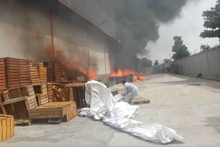 Fire razes Lagos warehouse, property destroyed