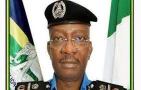 IGP orders police convoys to obey traffic rules