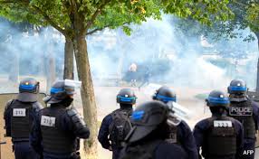 Violence in France escalates overnight, 249 Policemen injured