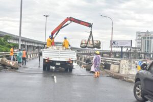 Eko/Apongbon Bridges re-open to traffic