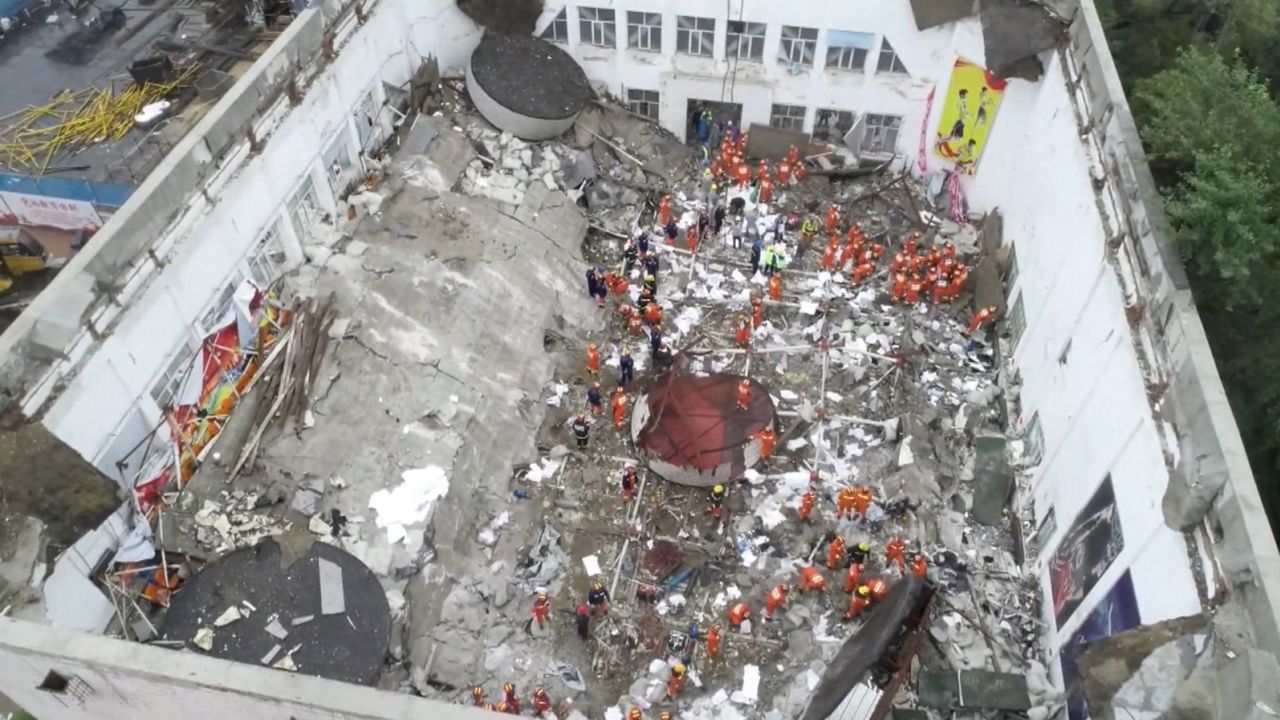 11 killed as roof of school gym collapses