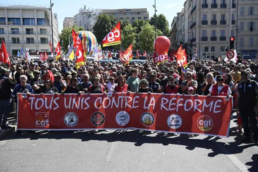 350 principals sacked, 17,000 teachers salary suspended over protest
