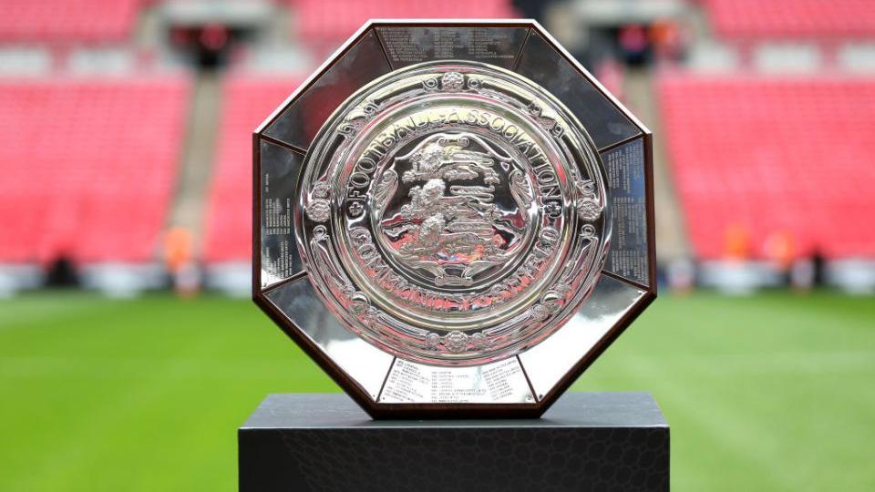 Arsenal beat Man City to lift Community Shield