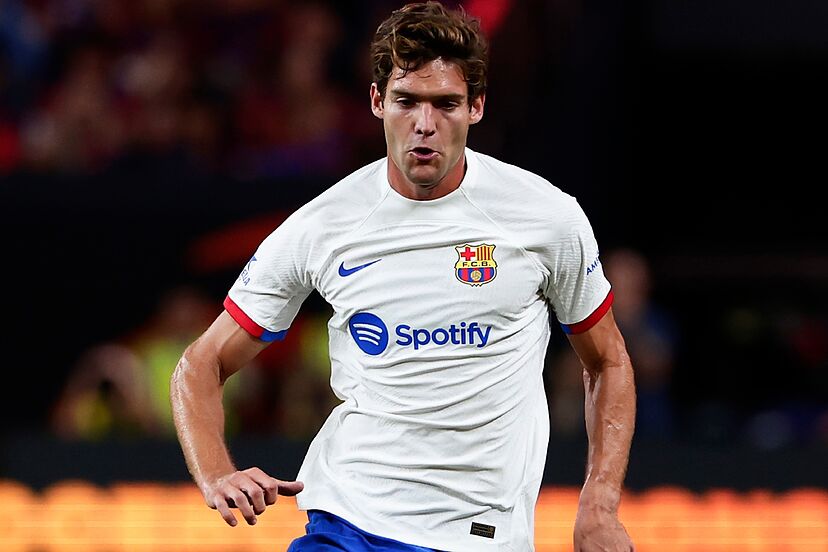 Man Utd table contract offer to Barca defender