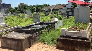 Man remanded for breaking into cemetery, stealing iron rods from grave