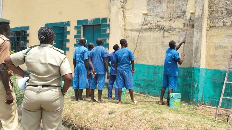 Nasarawa State’s chief judge releases 57 awaiting-trial inmates of custodial centres