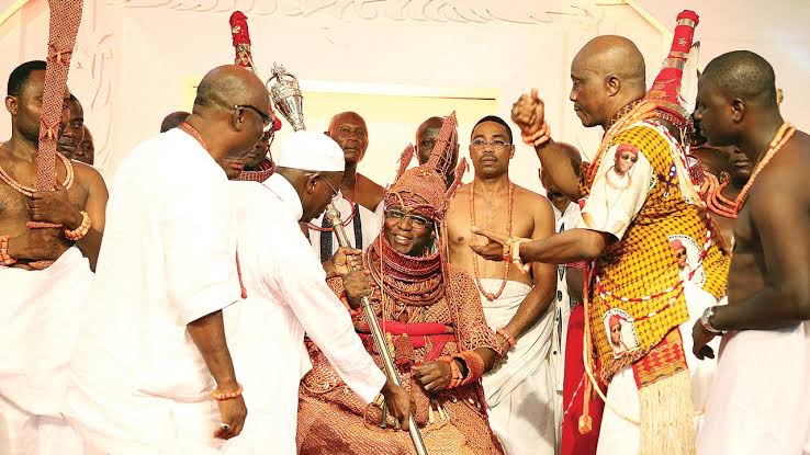 Benin palace orders Ewaise to lay curse on subjects twirling ‘Eben’ during marriages