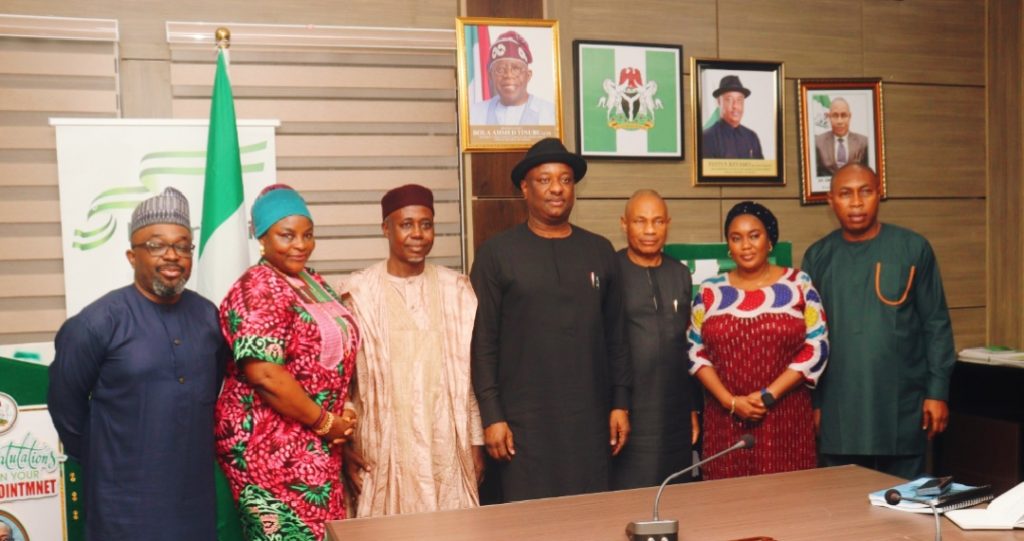 Minister of Aviation receives task force report on relocation of airlines from old terminal
