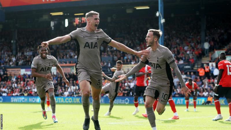 Tottenham remain unbeaten, move top of EPL