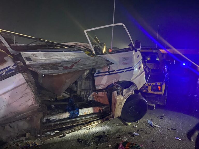 3 die as bus rams into truck in Lagos