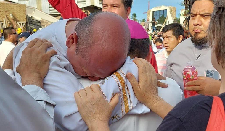 Church roof’s collapse during service leaves 9 dead, 50 injured