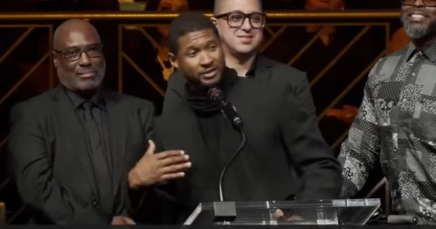 Usher breaks down in tears while speaking at drummer Aaron Spears’ funeral