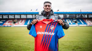 Bundesliga: Eintracht Frankfurt sign Nigerian attacker, Rafiu Durosinmi