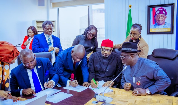 Delta Govt, NNPCL, UTM Offshore sign agreement to develop floating LNG