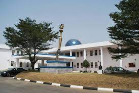 Video: Rivers State demolishses assembly Complex