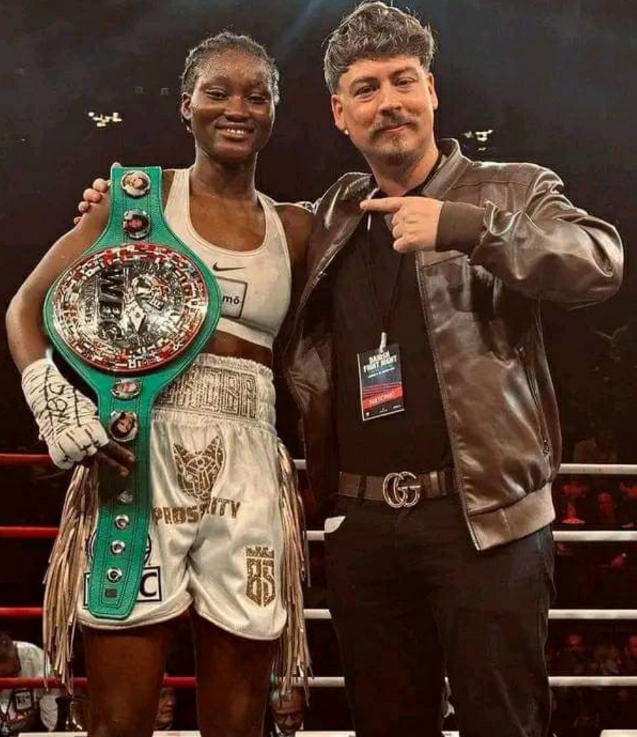 MEET Elizabeth Oshoba first Nigerian female boxer to win world title