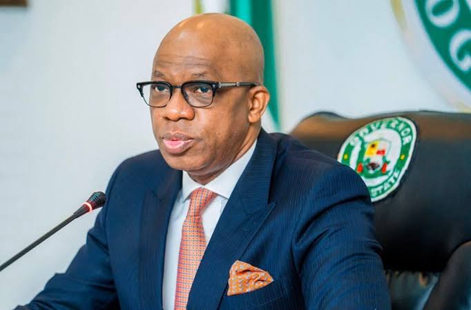Five years after leaving office: Ex-aides of Amosun appeal to Gov Abiodun to pay severance fee