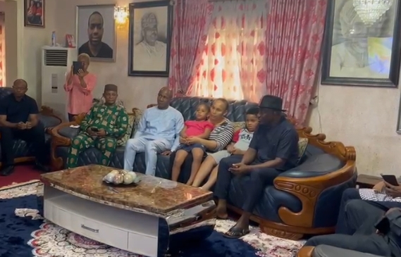 Ex-President Jonathan visits Arogbofa family; burial date revealed