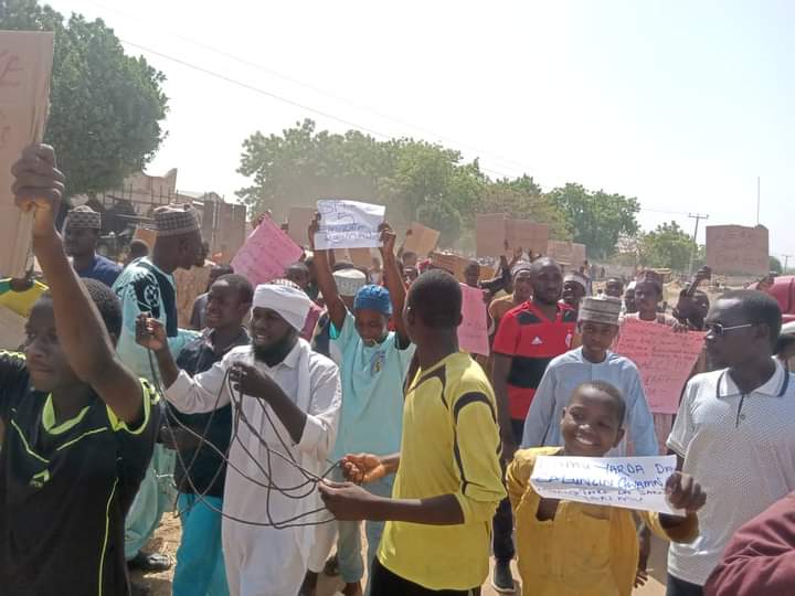 Kano: Protest breaks out in Gaya over dissolution of Emirates