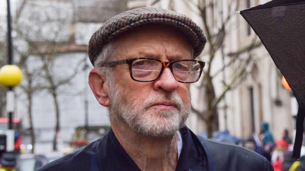 Jeremy Corbyn to stand as independent candidate in UK election