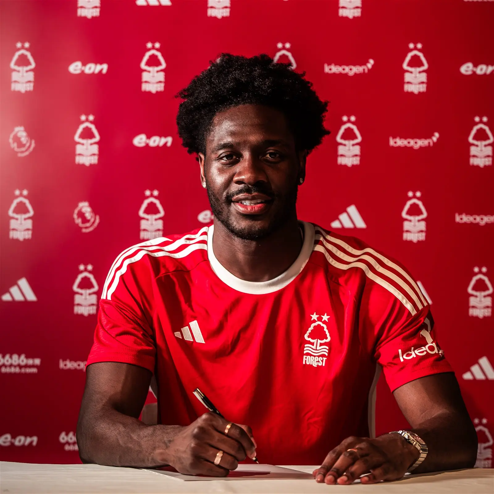 Ola Aina given contract extension at Nottingham Forest