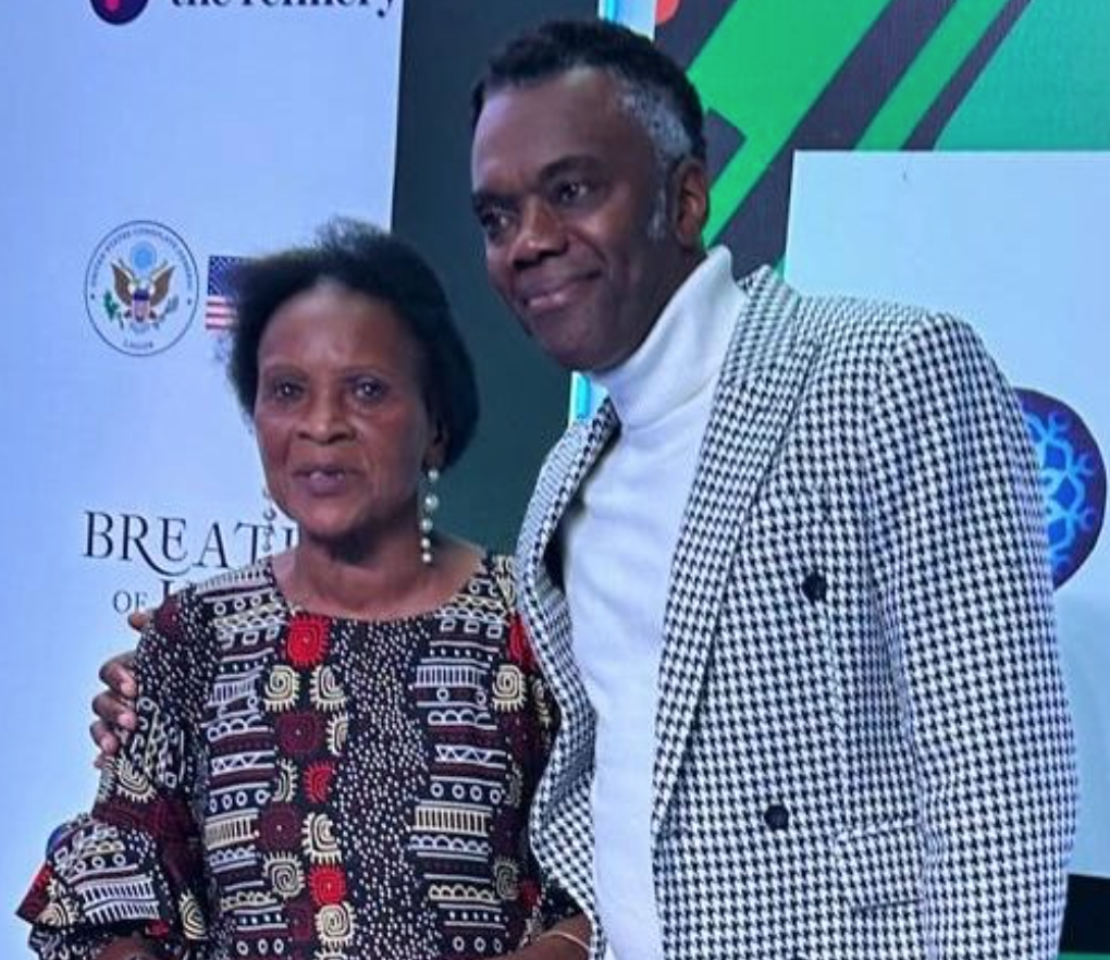 Top Nigerian Celebrities Console Wale Ojo Over Mother’s Death