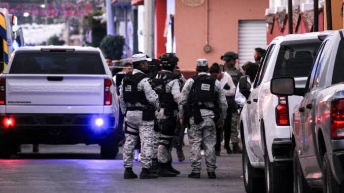 PAINFUL! Mexican mayor-elect, Salvador Villalva Flores pulled off bus and shot d3ad