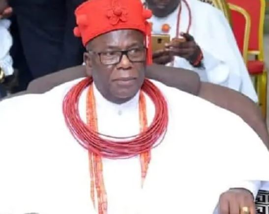 Photos: Uvwie General Union EXCO welcome HRM Sideso to Lagos