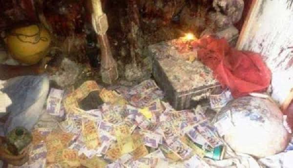 Money ritual gone awry as woman finds maggots in her urine after s$x with son