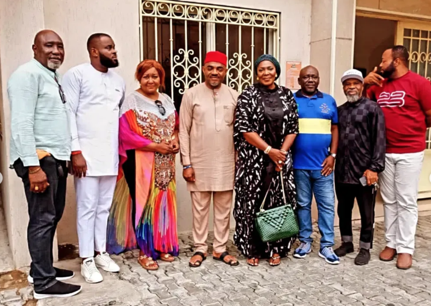 AGN executives pay condolence visit to Onyeka Onwenu’s family
