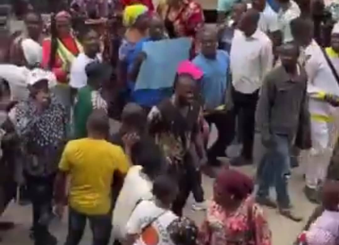Watch as massive crowd joins nationwide #EndBadGovernance protest in Niger state